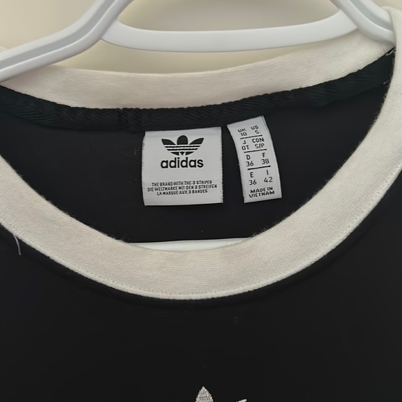 Adidas black crop top - Picture 2 of 2